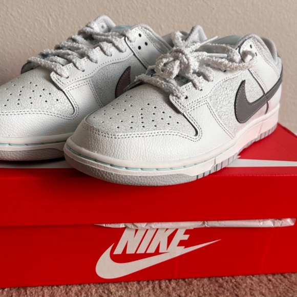 Nike Dunk Low Retro SE - Picture 2 of 2